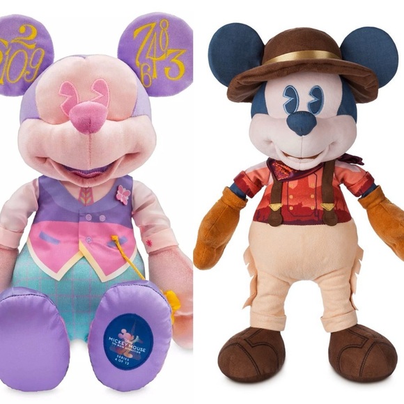 MICKEY MOUSE ⭐️ The Main Attraction” 4 of 12 and 9 of 12 soft toy
